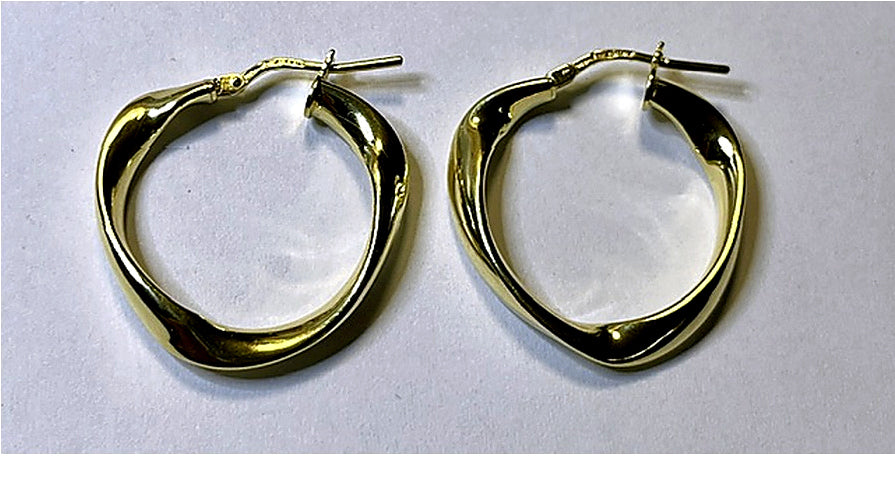 Orecchini a Cerchio Organico Wavy Dorati 18Kt – 27 × 27 mm