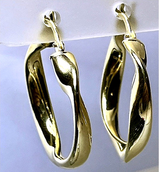 Orecchini a Cerchio Organico Wavy Dorati 18Kt – 27 × 27 mm