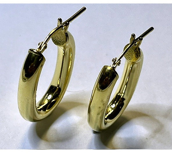 Orecchini a Cerchio Ovale Bombato Dorati 18Kt in Argento 925 – 25 × 18 mm