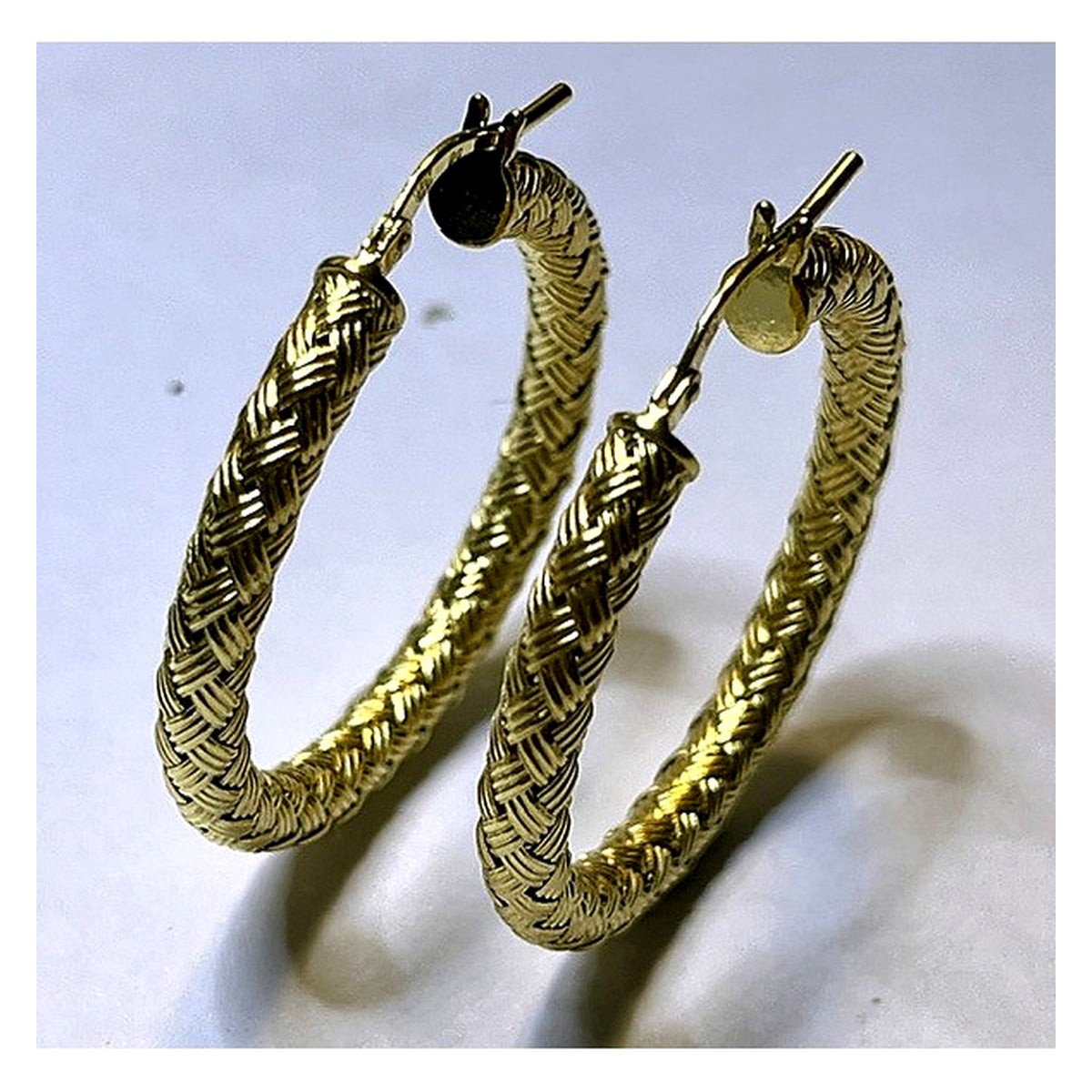 Orecchini a Cerchio Intrecciato Dorati 18Kt in Argento 925 – 33 × 35 mm