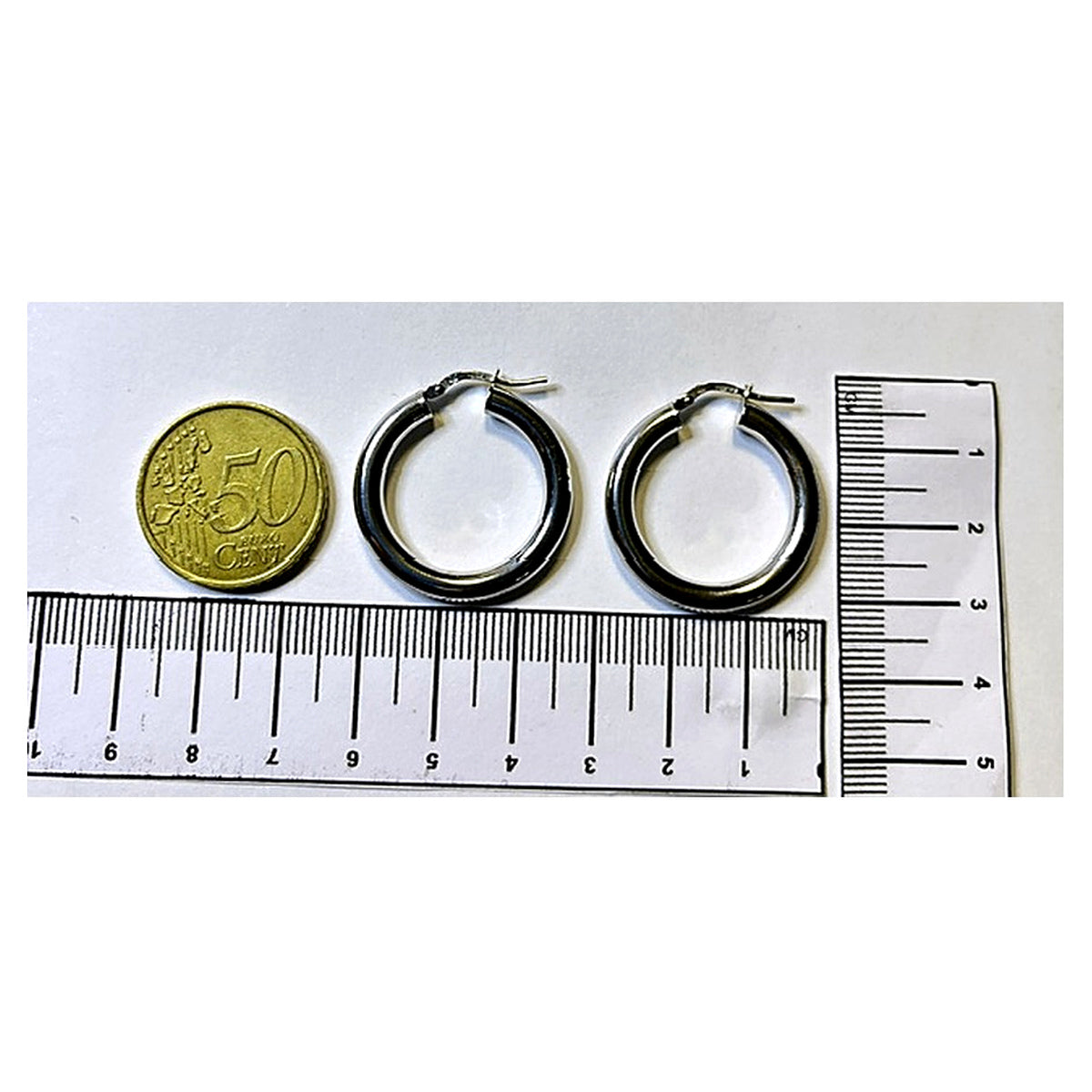 Orecchini a Cerchio Tubolari Bombati in Argento 925 – 30 × 29 mm